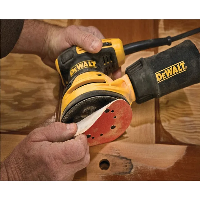 Ponceuse excentrique DeWalt DWE6423 — 125 mm — DWE6423-QS — vue 6