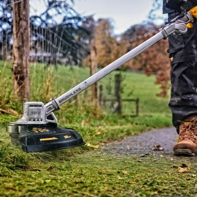 Coupe-bordures repliable XR 18V Dewalt DCMST561N (sans batterie ni chargeur) — Machine seule — vue 7