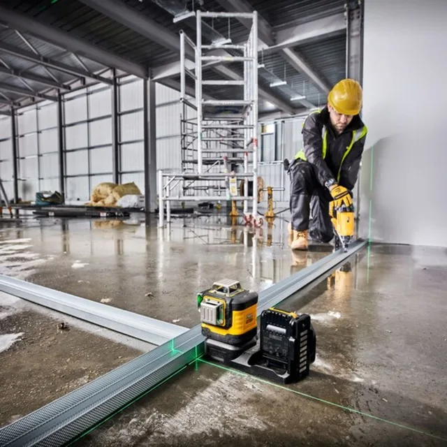 Laser multi-lignes 12V/18V Dewalt XR DCE089D1G18 + batterie XR 2 Ah + chargeur + T-STAK — 1 batterie XR 2Ah · T-STAK — vue 4